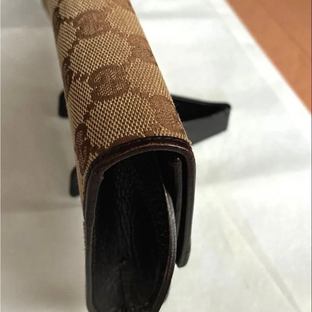 Gucci Beige and Brown Crossbody Bag - Picture 8 of 16